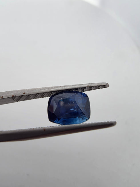 JGSI Certified 2.01Cts Natural Ceylon Blue Sapphire (Heated)