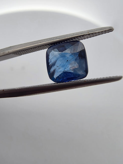 JGSI Certified 2.00Cts Natural Ceylon Blue Sapphire (Heated)