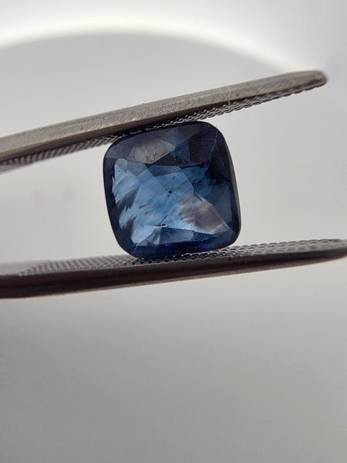 JGSI Certified 2.00Cts Natural Ceylon Blue Sapphire (Heated)
