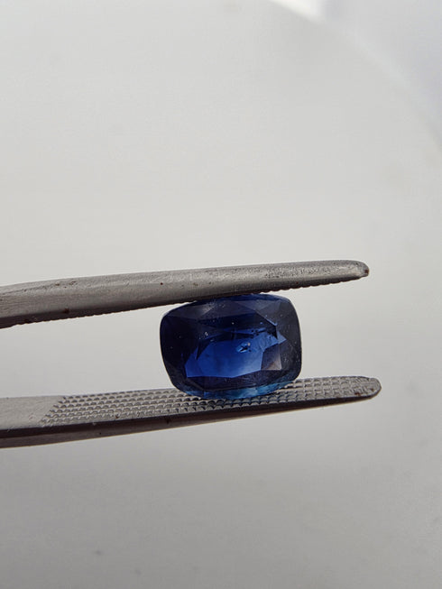 JGSI Certified 2.01Cts Natural Ceylon Blue Sapphire (Heated)