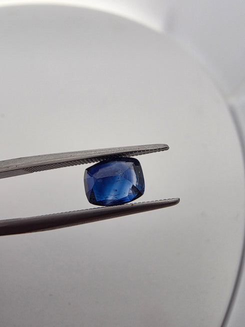 JGSI Certified 2.01Cts Natural Ceylon Blue Sapphire (Heated)