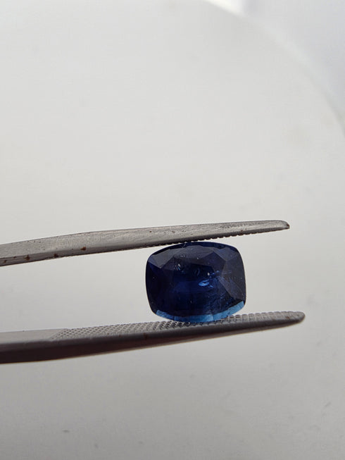 JGSI Certified 2.01Cts Natural Ceylon Blue Sapphire (Heated)