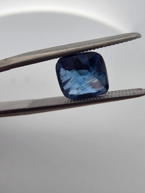 JGSI Certified 2.00Cts Natural Ceylon Blue Sapphire (Heated)